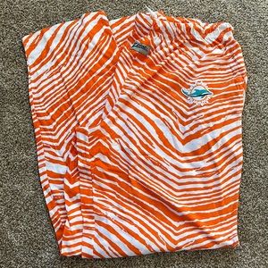 NWOT Men’s Zubaz Miami Dolphins Pants Size 2XL.